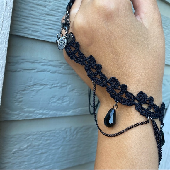 Black Necklace Choker - Picture 4 of 7